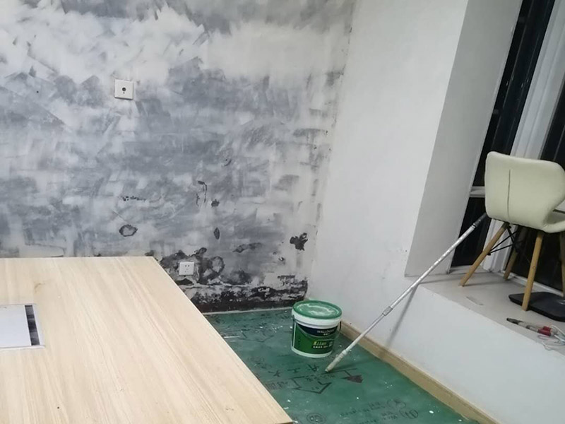 舊房翻新墻面處理步驟中，墻面有裂縫怎么處理