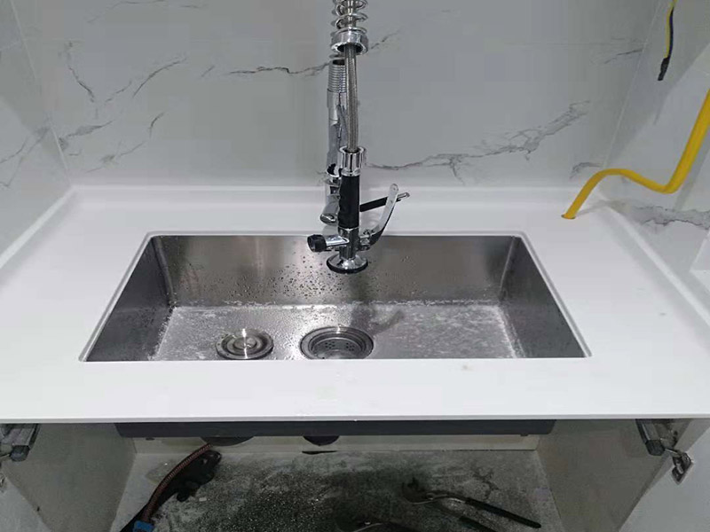 哪一家鄭州維修公司能上門處理水槽漏水，鄭州廚房水槽下面漏水怎么辦