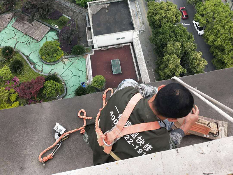 鄭州房屋維修水電工怎么收費(fèi)，鄭州鋪地磚工錢多少錢一平方