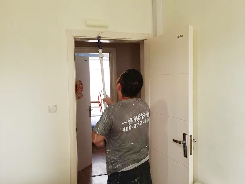 廣州室內(nèi)墻面翻新多少錢一平方，全部鏟除新做50元一平