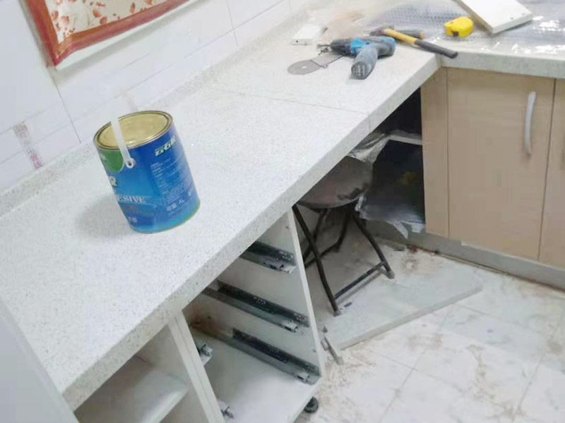 櫥柜門有哪些材質(zhì)，廚房櫥柜維修應(yīng)該選擇哪種材料