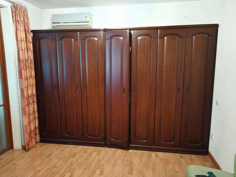 用了二十幾年的木桌子要翻新，用哪種家具維修噴漆方法可以搞定