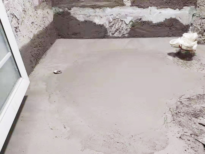 二手房局部改造：主體拆改是最先上的一個項目，主要包括拆墻、砌墻、鏟墻皮、拆暖氣、換塑鋼窗等等。拆改完的垃圾，要及時清理出去，保證室內的清潔，也是為了方便施工。二手房裝修流程中此時應該把成品門定下來了，這時最好把櫥柜、煙機、灶具、熱水器逛透，并可以確定下來。水電改造前，櫥柜設計師應上門進行第一次測量，幫你確定好電源、水路的改造方案。 一般都是經(jīng)過找平、打磨、滾刷的流程，效果好不好，絕對依靠你家油工的手藝。通過不少的二手房裝修日記提醒大家，如果墻壁要刷顏色，調色一定要注意，調出的顏色要比色卡淺，千萬不能同于色卡或比它深，否則你會后悔不已。因為刷墻時至少兩遍面漆，有些還要三遍，上墻的顏色會一層比一層深的。