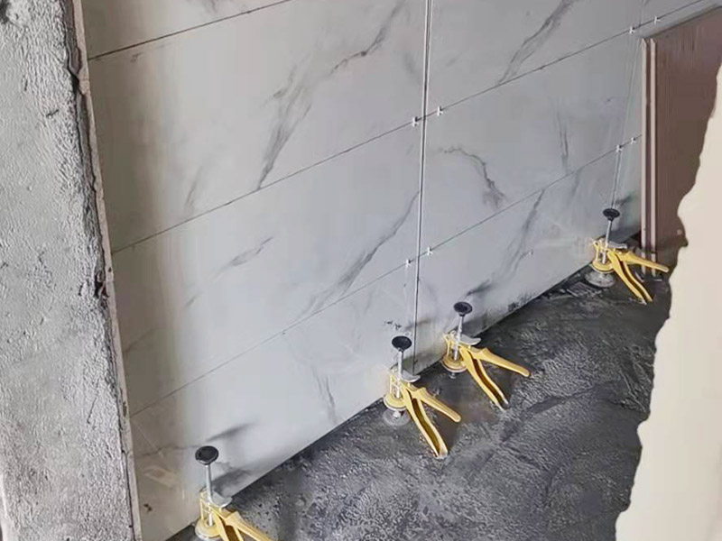 清水房衛(wèi)生間貼磚