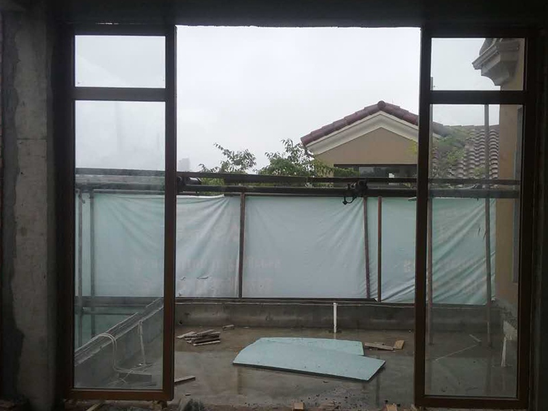  門窗安裝維修價格,斷橋鋁門窗內(nèi)開內(nèi)倒窗打不開,請師傅上門要多少維修費
