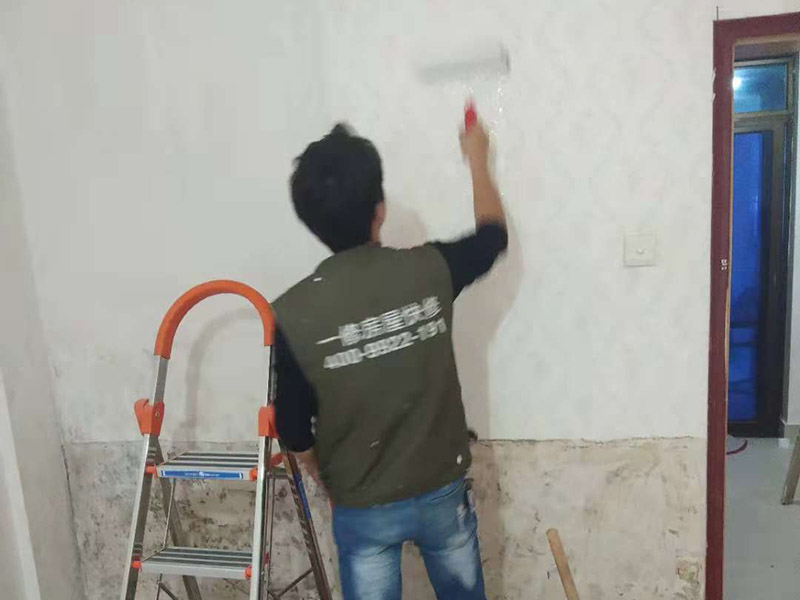 石家莊刷墻師傅多少錢一平方，石家莊刷墻師傅施工注意事項(xiàng)
