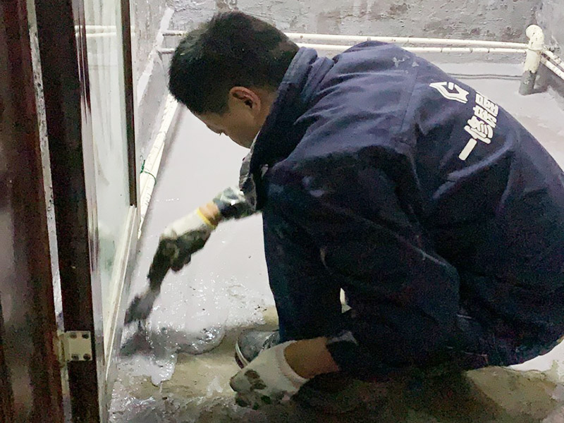 南京當?shù)匮b修公司上門，免砸磚衛(wèi)生間防水補漏價格是多少