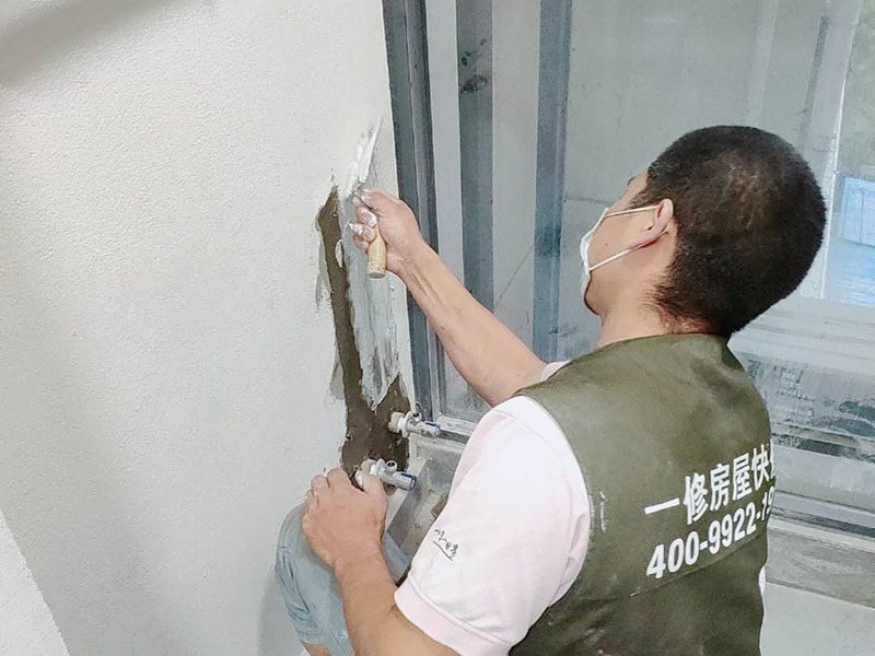 刷墻工人工錢多少一天，看看西安裝修公司的報(bào)價