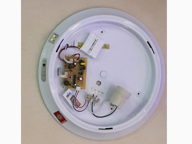led燈通電后一閃一閃是時亮?xí)r不亮開燈靠緣分，這種情況怎么解決