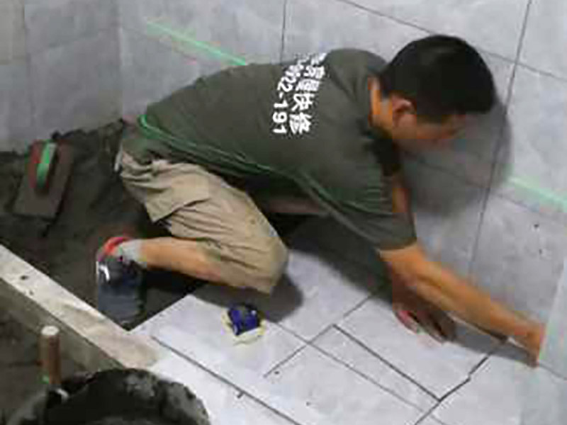 衛(wèi)生間漏水從下面灌漿可以嗎，廣州防水補漏正規(guī)公司這樣認為