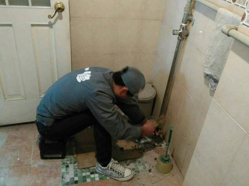 衛(wèi)生間水管漏水維修，哪種情況需要換水