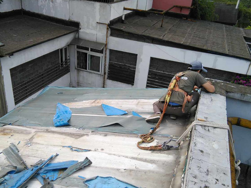 衛(wèi)生間墻角滲水處理方法，墻內(nèi)水管凹槽