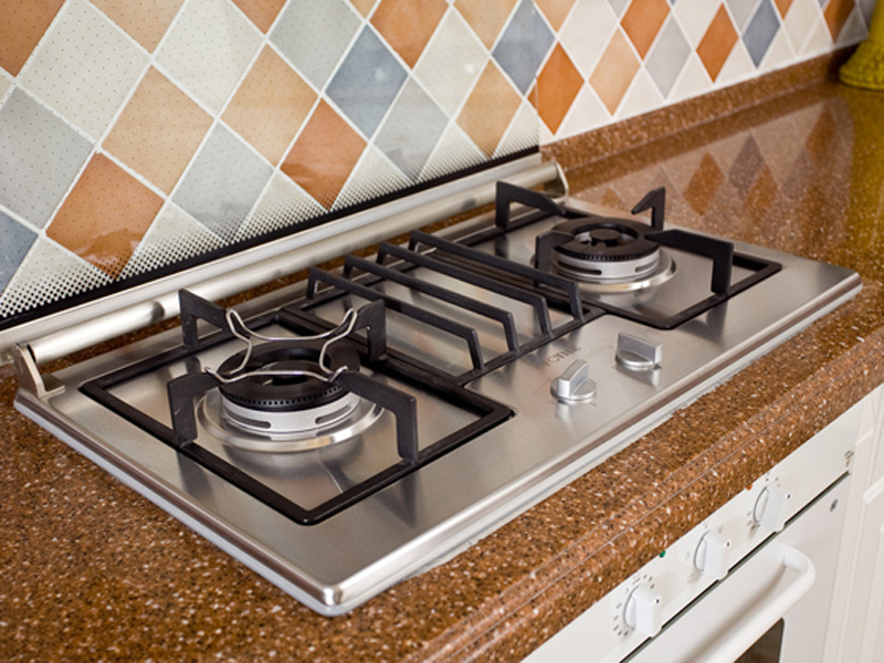 燃氣灶安裝知識，出現(xiàn)黃火或離焰需調(diào)試