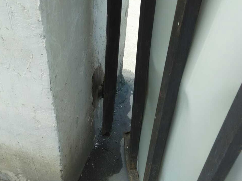 門窗維修費用,塑鋼門窗八年了，有的變