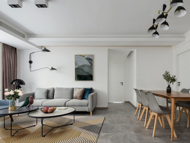 成都木門翻新費用一般是多少，成都室內(nèi)