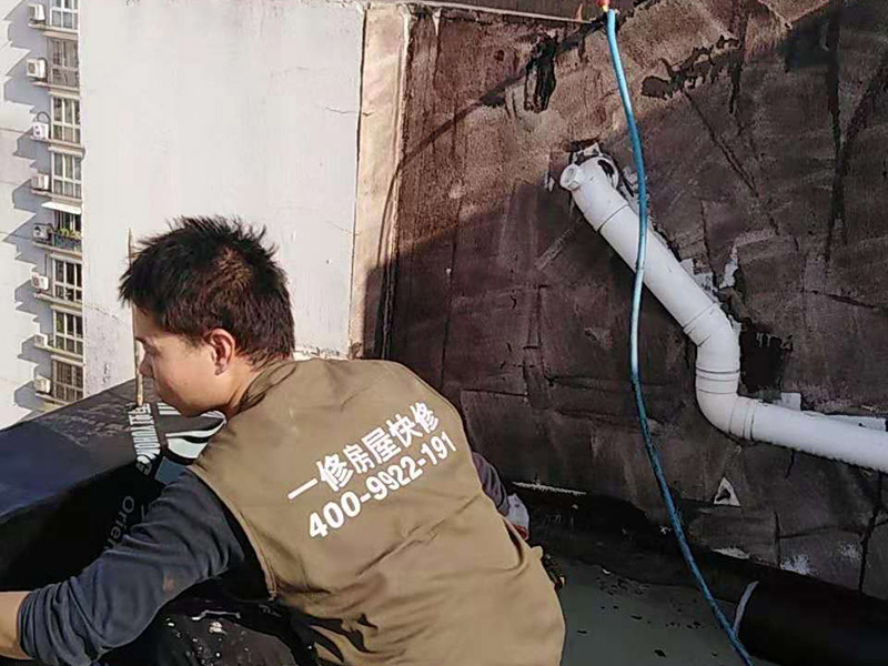 廚房水槽臺(tái)面漏水怎么辦，廚房水槽臺(tái)面