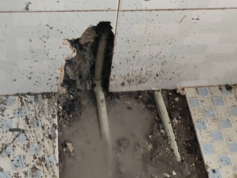 衛(wèi)生間地面瓷磚縫滲水，衛(wèi)生間地面滲水