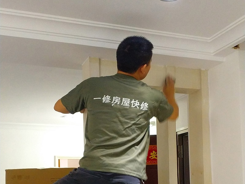 住了幾十年的舊房子只想簡(jiǎn)單翻新，墻翻