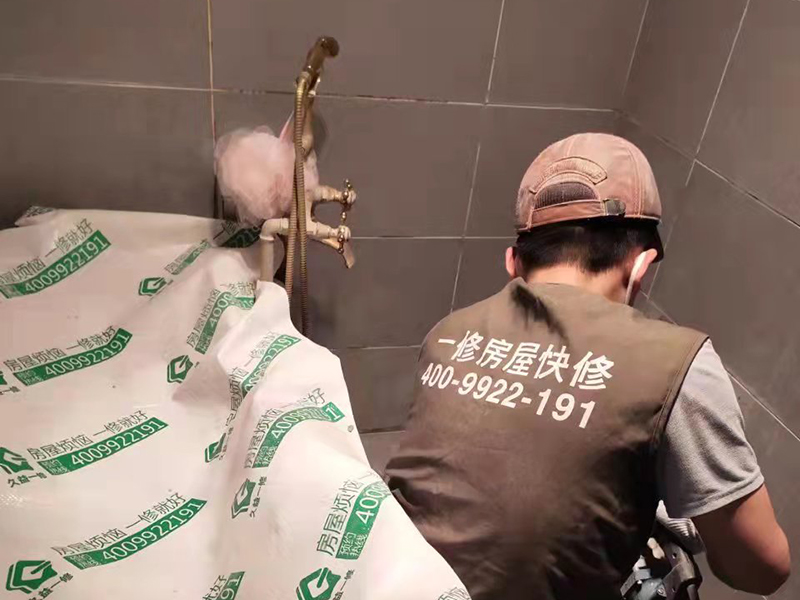 花都區(qū)地板翻新刷什么油漆好？花都區(qū)地