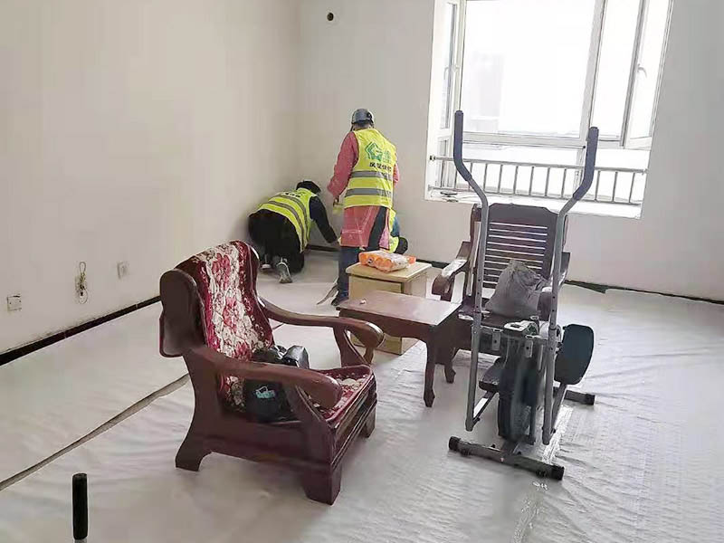 客廳墻壁掉墻皮可以怎樣處理？