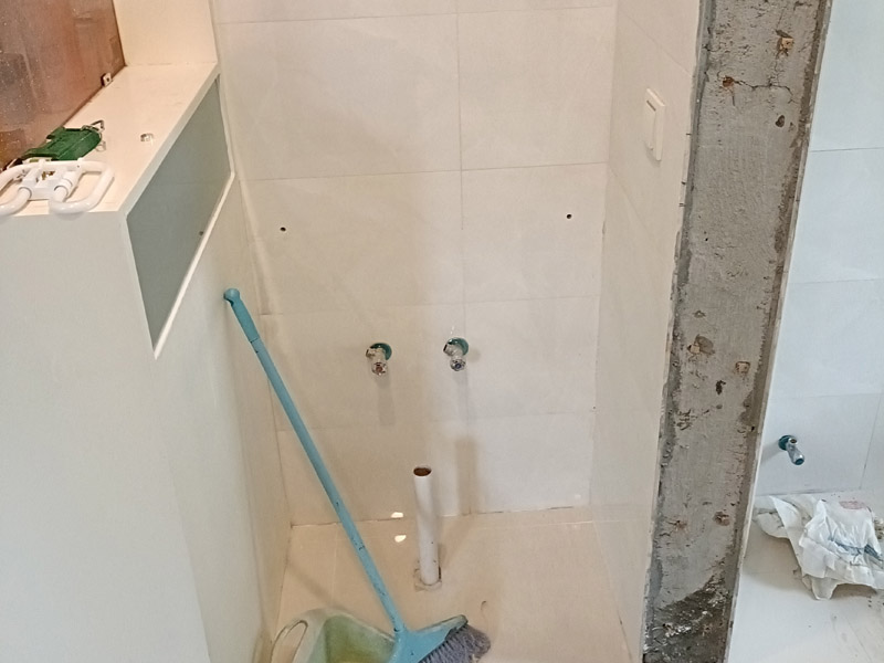 瓷磚開裂修復(fù)成本大公開！DIY省錢技