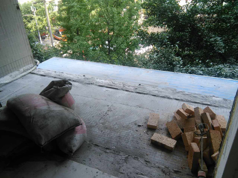 陽(yáng)臺(tái)翻新和木作