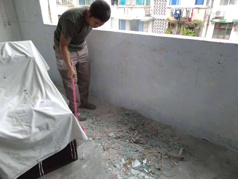 窗戶拆除、建渣清理