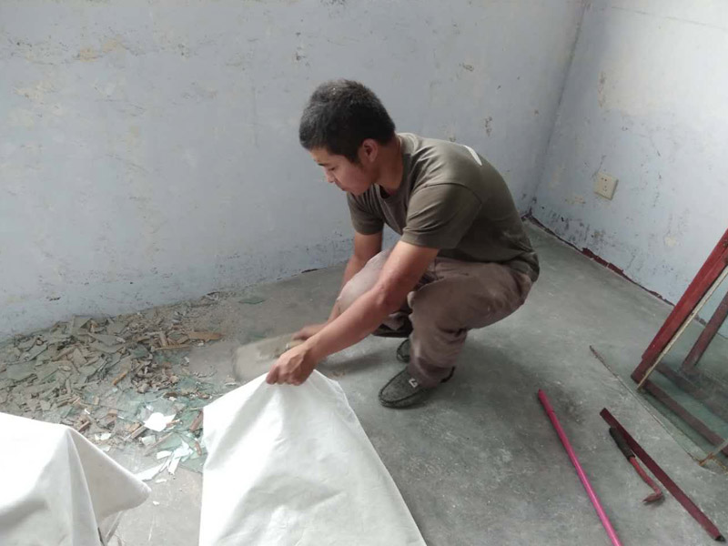 窗戶拆除、建渣清理